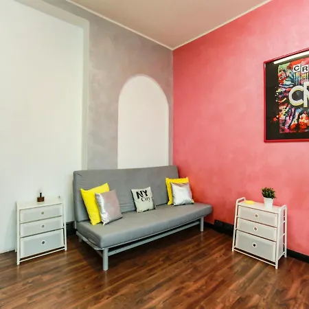 The Best Rent - Spacious Near Metro Station Gorla 公寓